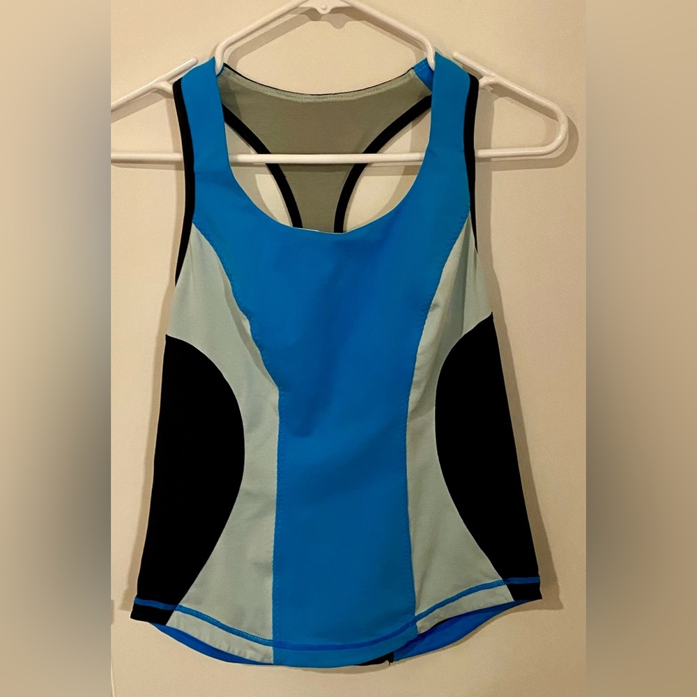 LULULEMON Cardio Kick Tank Top Beach Blue Aqua Black Yoga Shelf Bra Sz 6